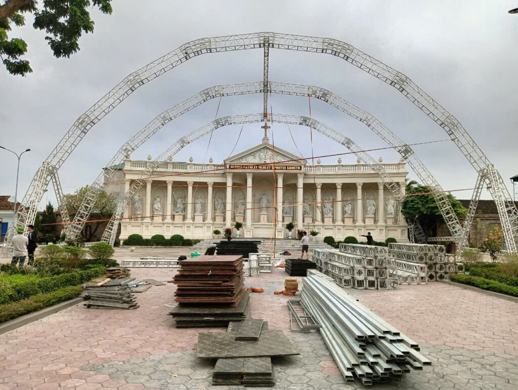 Sân khấu nhà vòm