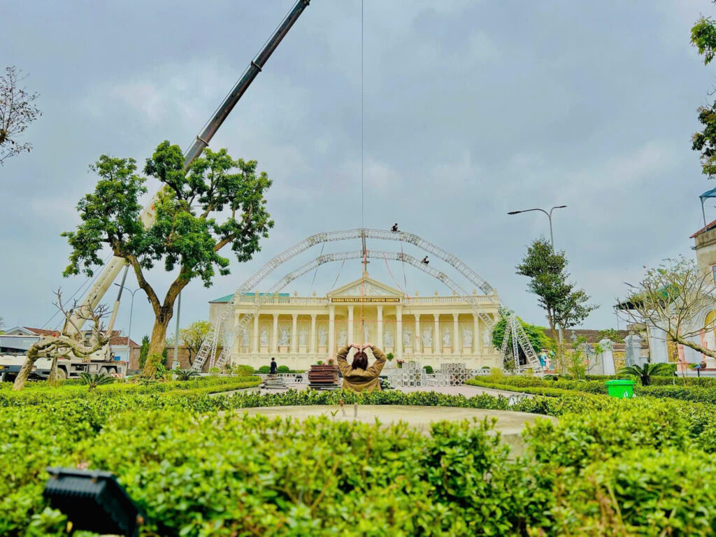 Sân khấu nhà vòm